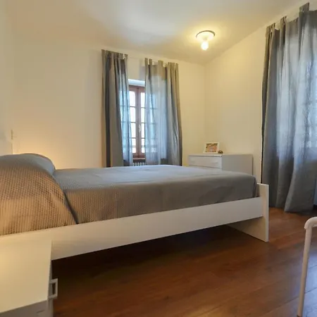 Interno 3 דירה