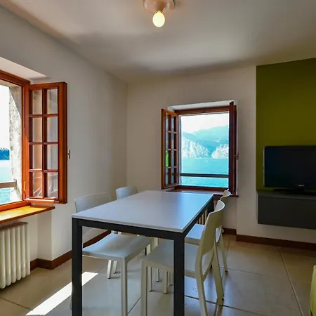 Daire Interno 3 *